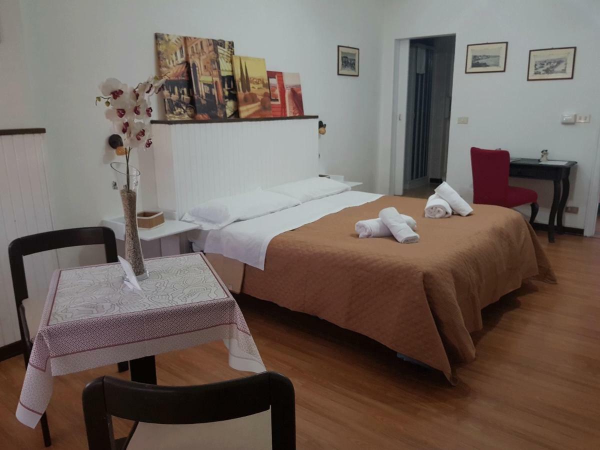 Rooms2Rent Reggio di Calabria Buitenkant foto